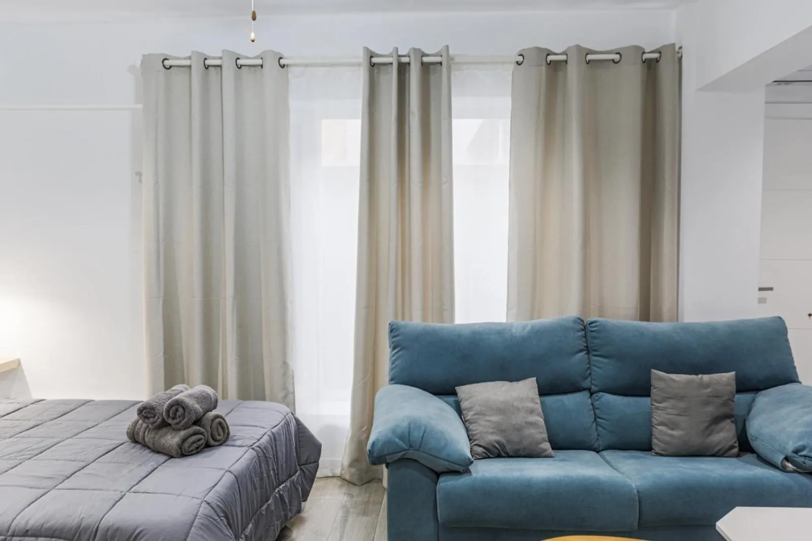 Acc Vergara 2 Opcion De Parking Apartment Jaen